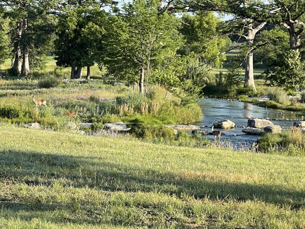 Htr Tx Hill Country Campground Кервилл Экстерьер фото